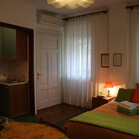 Ines Komel Apartment